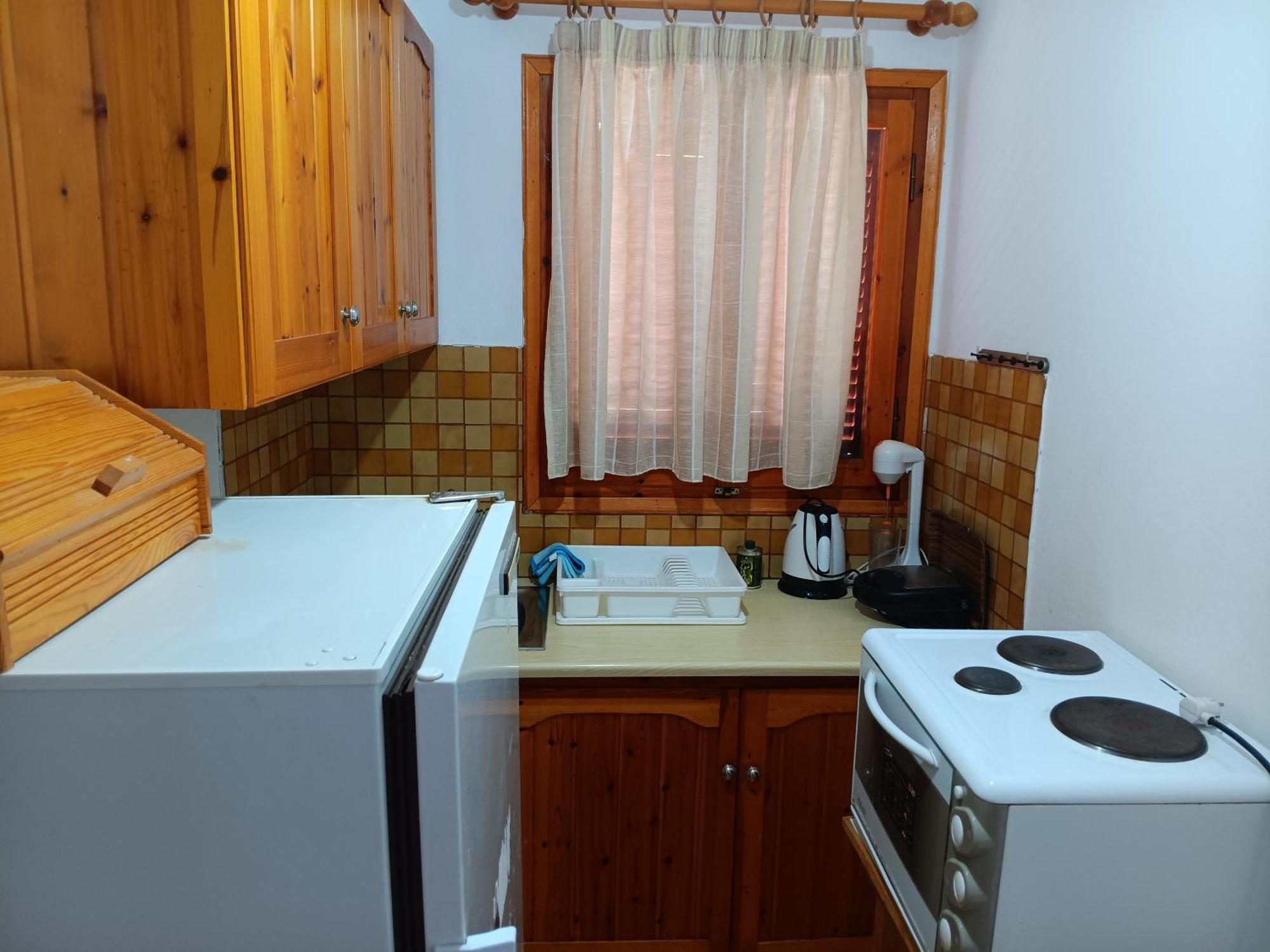 Foinikas Rooms Eratini Exterior photo